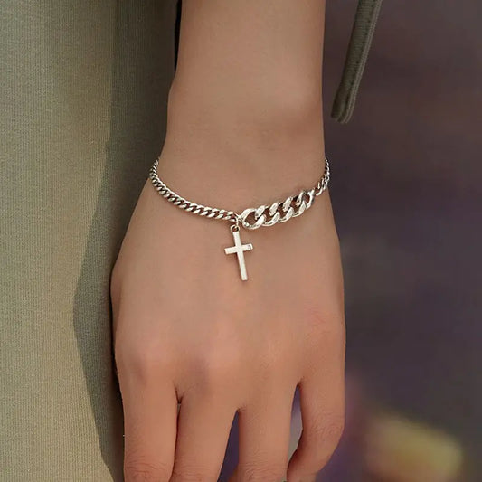 Urban Cross Twist Bracelet